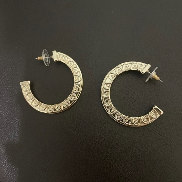 Express Textured Thick Hoop Earrings Shiny Gold - Picture 3 of 5